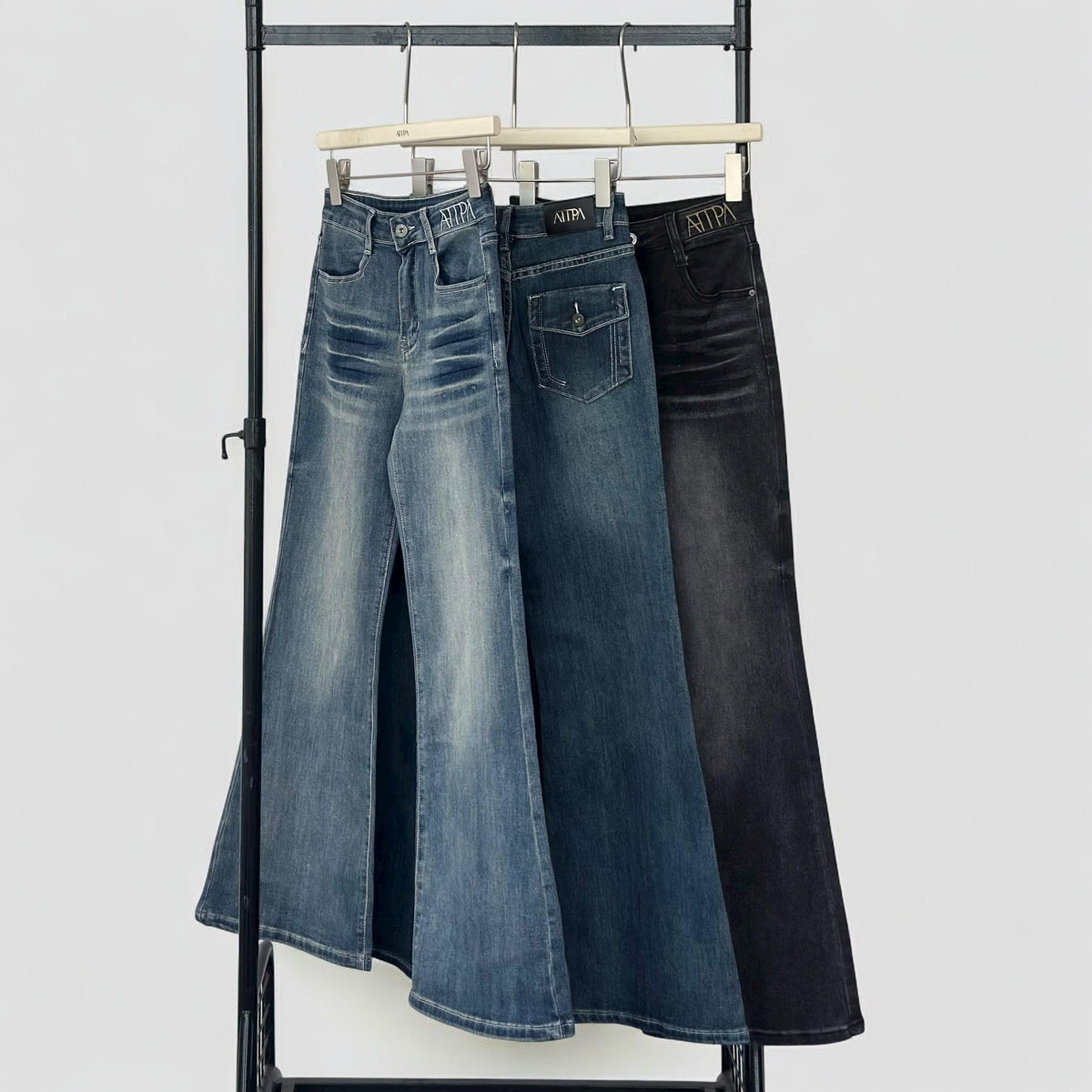 ATIPA - Averie Flare Jeans