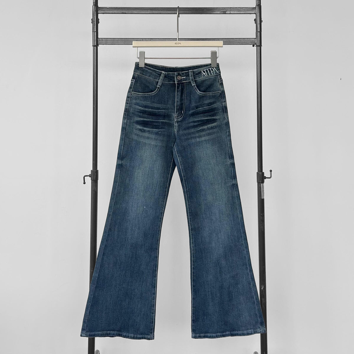 ATIPA - Averie Flare Jeans