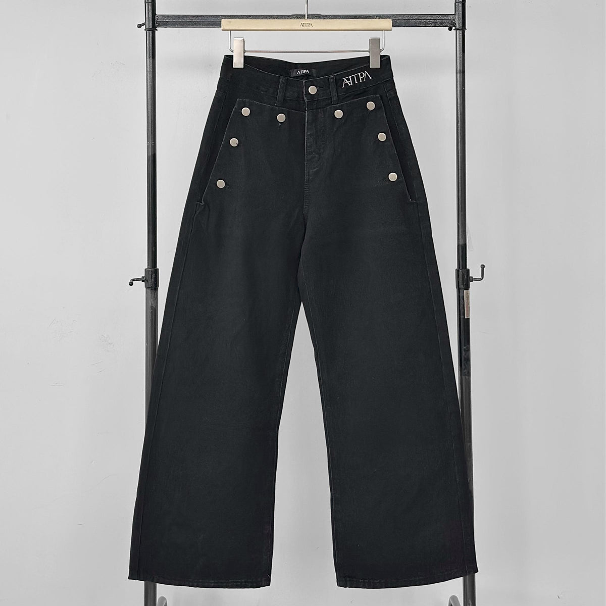 ATIPA - Rivets Studded Jeans