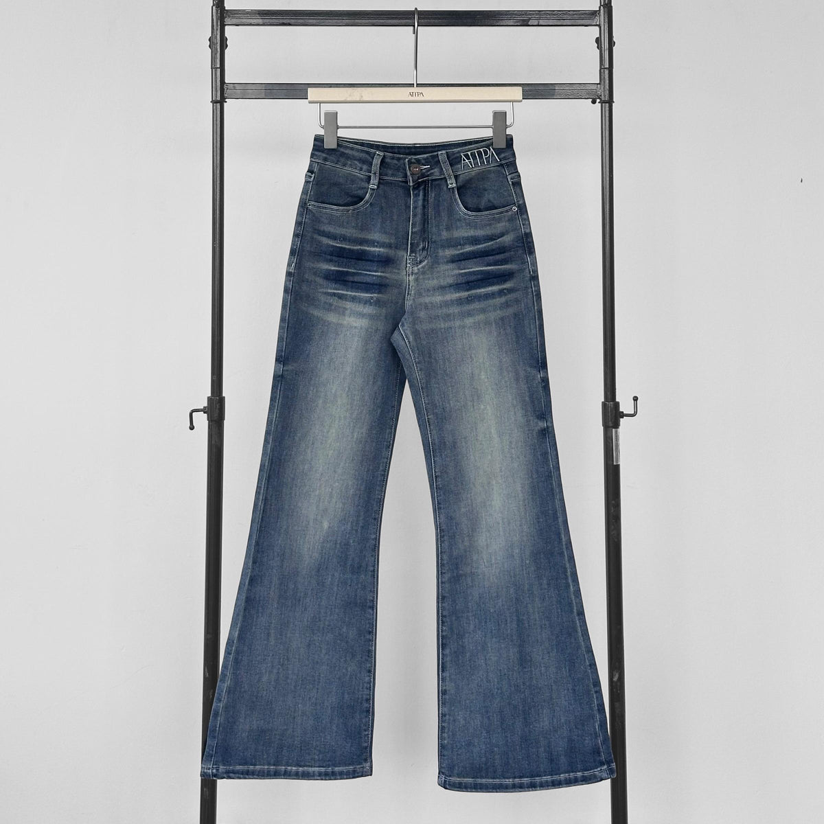 ATIPA - Averie Flare Jeans