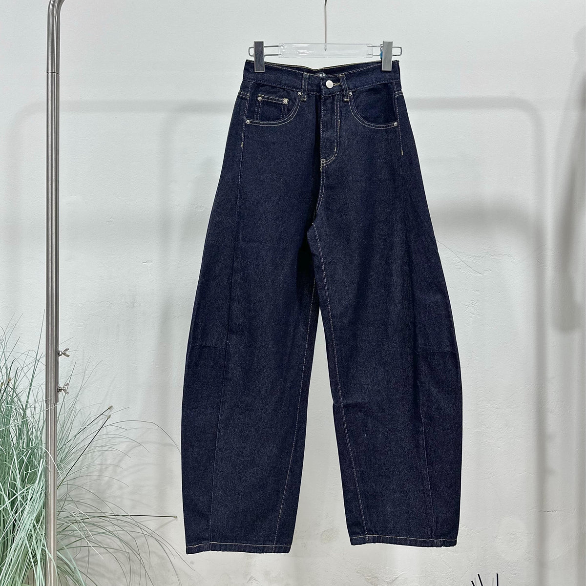 ATIPA - Dagger Barrel Jeans